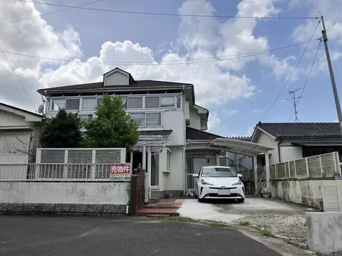 Kagoshima City, Haruyama Town (Kami-Ijuin Station), 2-story building, 5DK