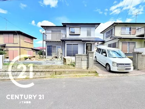 Interior and exterior renovation! Adjacent to Hatorino with supermarkets and express bus stops, convenience is excellent.