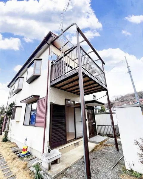 Inokuchi, Nakai Town, Ashigarakami District (Hadano Station) 2-story building 3LDK