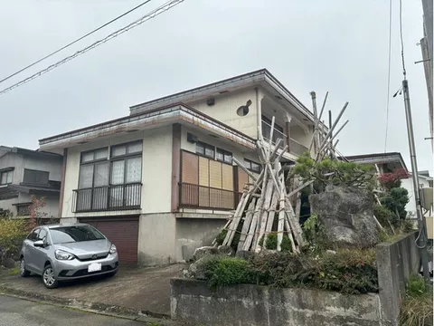 Jonan Town (Shinjō Station) 2.8 million yen