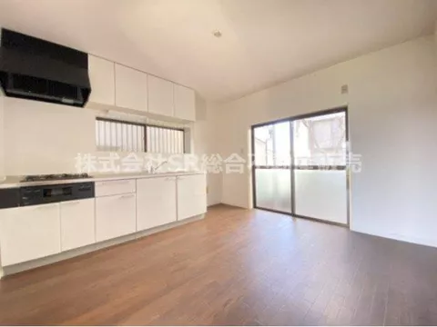 From around 30,000 yen per month ▽ All rooms renovated ▽ Garage with shutter ▽ 5LDK + garden