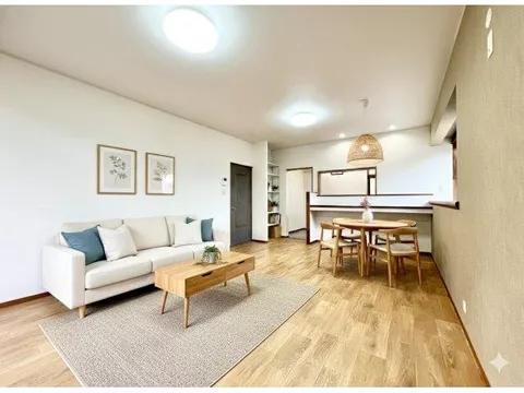 [Immediate viewing reservations available] [Renovated used house with attractive Japanese-style room] [Parking for 3 cars available]