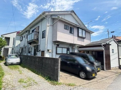 ◆Parking for 2 cars available◆Shower◆Open kitchen◆Window in the kitchen◆2 toilets