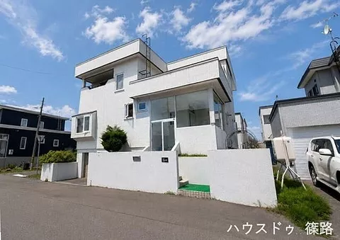 Used single-family home in Ishikari City, Hanakawa Minami 3-jo 4-chome