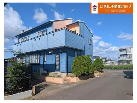 Good access to various directions from Showa Street, south-facing with good sunlight, ample storage.