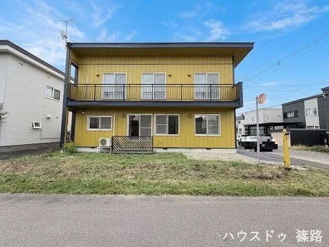 Renovation planned, southeast corner lot! Built by Old Wooden Castle Taisetsu, 4LDK+S with a pizza oven