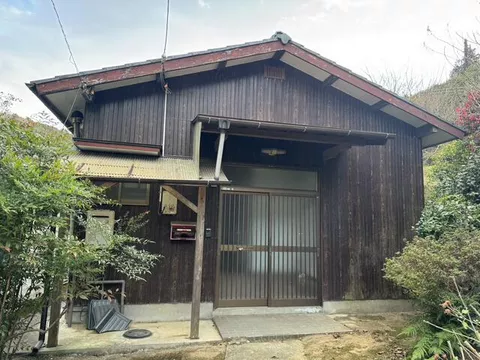Uwajima-shi, Sakashitetsu (Uwajima Sta.) Single story house, 2DK

800,000 yen