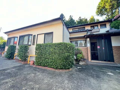 Matsuura City, Shisa Town, Kayaki Men (Matsuura Station), single-story building, 6LDK