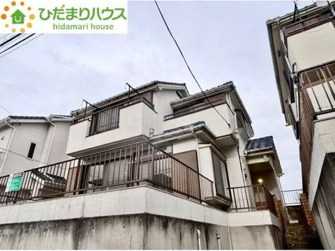 All rooms are over 6 tatami mats! Spacious 4LDK☆ Just a 2-minute walk to the bus stop! Convenient for outings☆