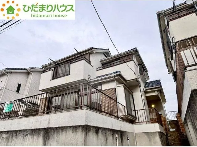 All rooms are over 6 tatami mats! Spacious 4LDK☆ Just a 2-minute walk to the bus stop! Convenient for outings☆