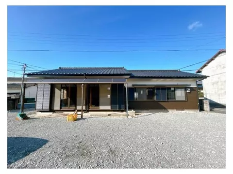 [Open house held] Interior and exterior renovation planned / Single-story / Seismic reinforcement work / Parking for 4 cars available / Garden space