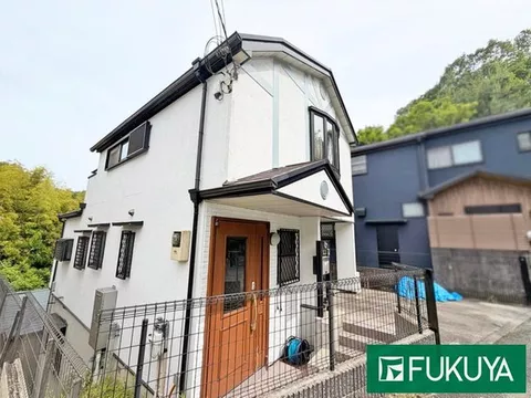 ■7-minute walk from Nose Electric Railway "Hirano"■2-story building (with basement)■4LDK