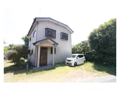 Immediate move-in available, property has been cleaned!