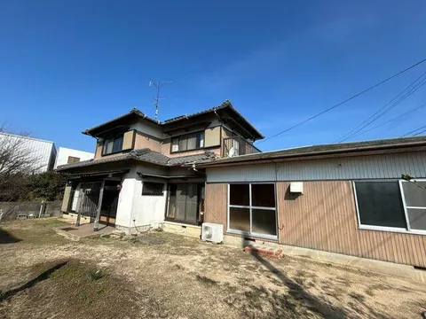 Sanbonmatsu, Higashikagawa City (Sanbonmatsu Station) 2-story building 7SDK