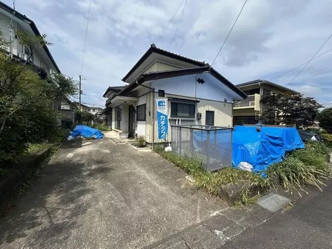 【Open House】Parking for 2 cars available / 19-minute walk to Shoryo Compulsory Education School Elementary School /