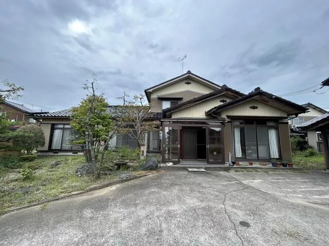Tonami City, Ishimaru (Yuden Station), 2-story, 10DK
