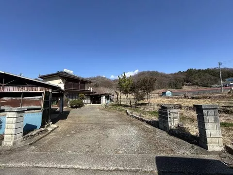 [Landslide Disaster Caution Area] A south-facing, well-lit 2-story 5SDK with public water and sewage.