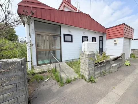 Spacious 100 tsubo lot × corner lot with an open feel