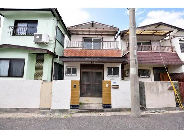 【A home to enjoy the charm of age, intended for renovation】