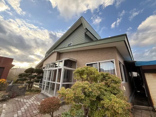 Noboribetsu City, Noboribetsu Honcho 2-chome (Noboribetsu Station) 2-story building 7DK