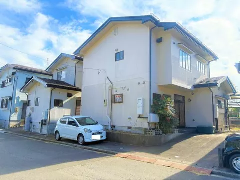 Kamihana 1-chome, Miyako City (Chitoku Station) 2-story 5LDK