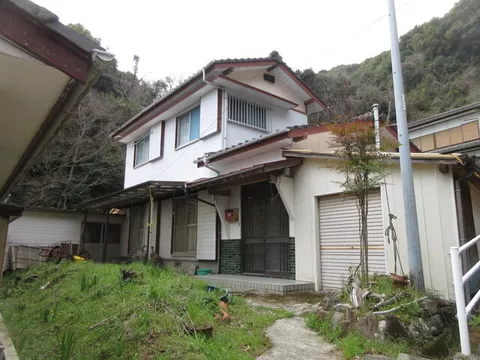 2F 5DK in Himeura, Himeura-cho, Kamitamakusa-shi, Aichi

1,000,000 yen
