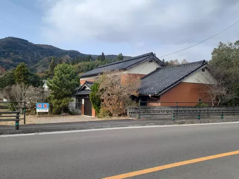 Bungotakada-shi, Bungotakada Tazome Yokomine （Usa station） 2F 8SK

4,000,000 yen