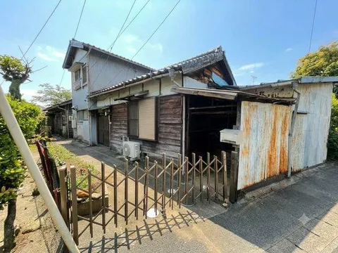 Taketoyo-cho, Chita-gun, Takano-mae (Kamege Station) Single-story building 4DK
