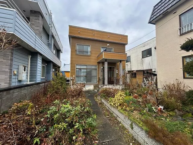 Takikawa City, Honmachi 3-chome (Takikawa Station), 2-story building, 4LDK