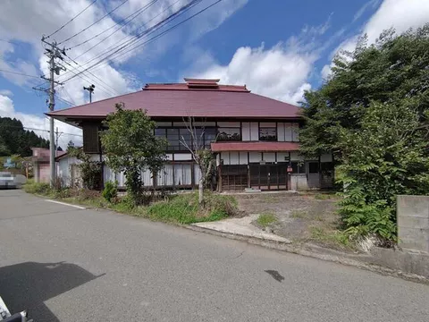 Yanagitsu Town, Kawakami District, Oaza Fuji, Koichi (Aizusakamoto Station) 2-story building 7LDK
