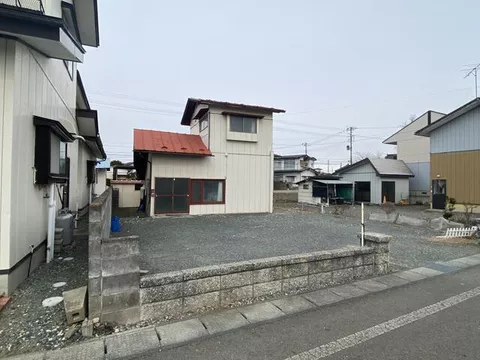 Hanamaki City, Yokkaicho 2-chome (Hanamaki Station) 2-story building 3K