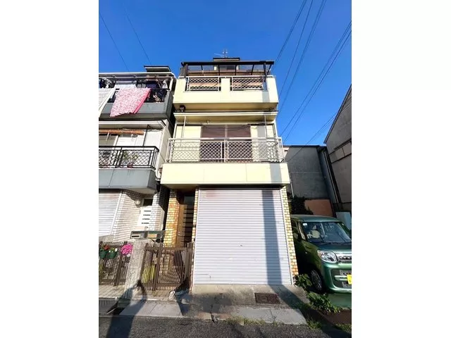 Surface yield 6.0% South-facing 4DK with garage! Spacious residence with attic storage