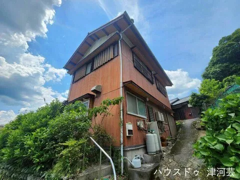 Tsu City, Sakakibara-cho (Sakakibara Onsen-guchi Station) 2-story building 6DK