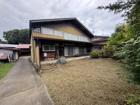 Chino City Izuminoshitakuki (Chino Station) 2-story 9DK