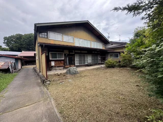 Chino City Izuminoshitakuki (Chino Station) 2-story 9DK