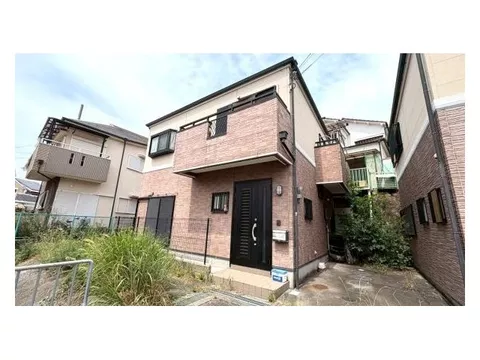 ◇ Spacious 5LDK! ◇ Two-story property near the mountains where you can feel nature!