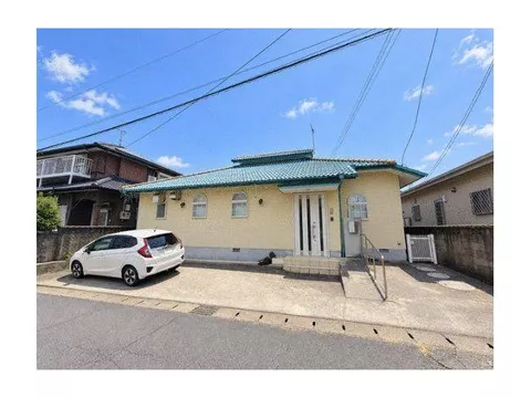 Enjoy hot springs! A single-story house built in the Heisei era has arrived!