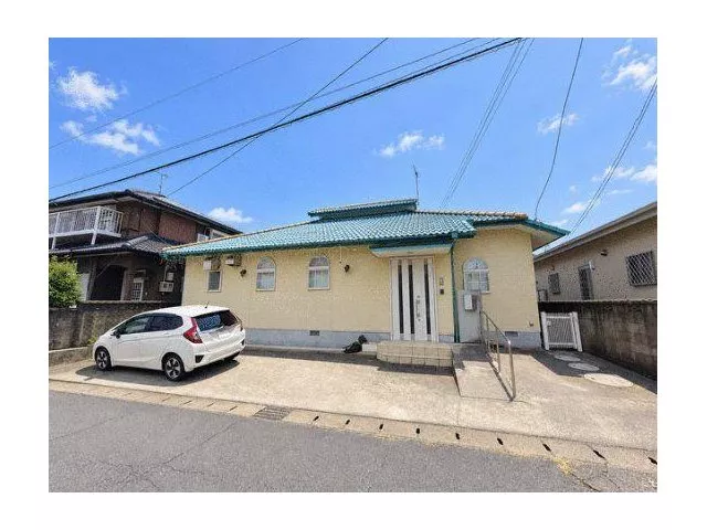 Enjoy hot springs! A single-story house built in the Heisei era has arrived!