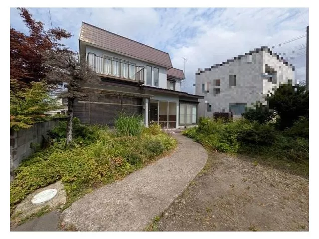 4 Maeda, Namioka (Aomori Station) 4.9 million yen