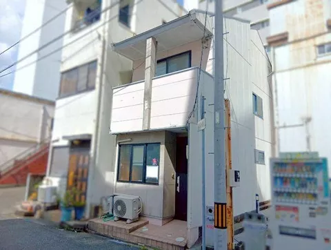 Kochi City, Sakai-cho (Hori-zume Station) 3-story building 3DK