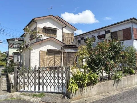 7-minute walk from Kominato Railway "Kofudai Station"! Corner lot on three sides! Three air conditioners! Property available for immediate move-in!