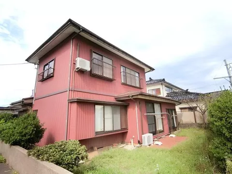 ◆ Detached house with renovation history near the sea (stainless steel roof, toilet, bath)♪