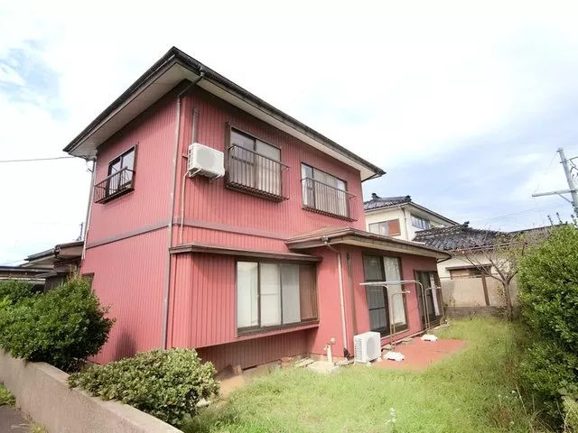 ◆ Detached house with renovation history near the sea (stainless steel roof, toilet, bath)♪