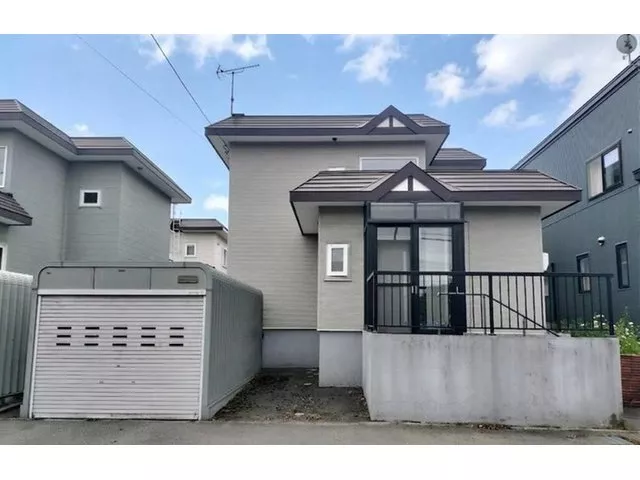 Approximately 63 tsubo of land! Spacious used house