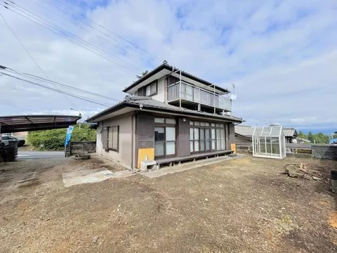 Open house event held. Limited-time current sale until September 28. A residence that feels the essence of Japanese style.