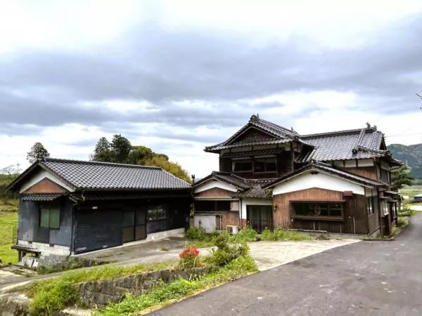 Takeo City, Higashikawaton Town, Oaza Hakama (Takeo Onsen Station), 2-story building, 10LDK
