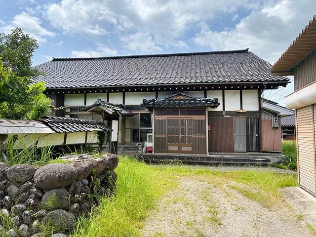 Buseiji Temple (Echichu Funabashi Station) 2 million yen