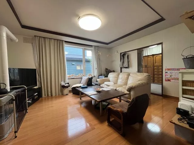 A 4LDK property with a garden of 87.77㎡ where you can enjoy gardening.