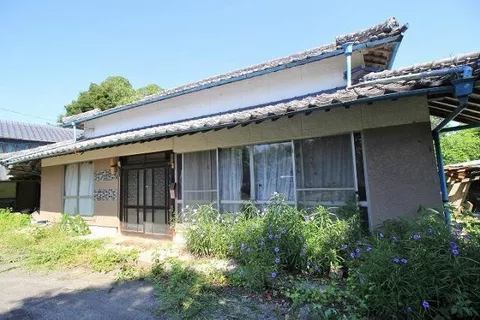 Hayami District, Hiji Town, Oaza Kawasaki (Hiji Station) Single-story building 3DK