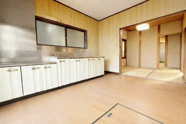 Inazawa City, Sobue-cho Nakamaki Eito (Morikami Station) 2-story building 6DK